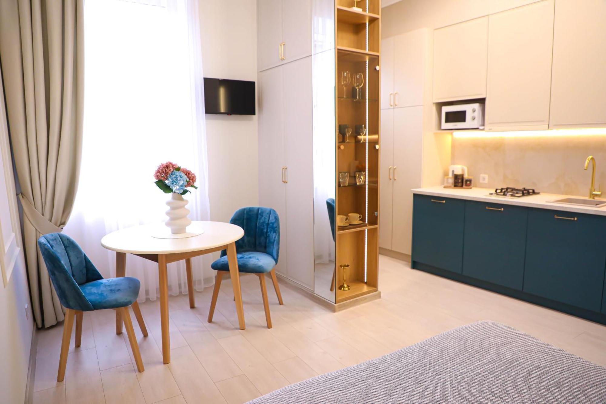 לבוב Modern Apartment, 3Mins To Opera מראה חיצוני תמונה