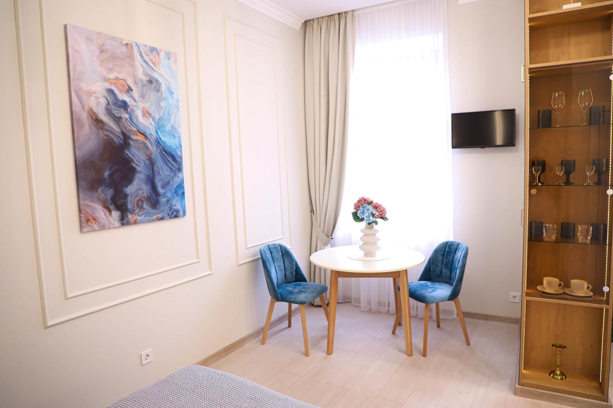לבוב Modern Apartment, 3Mins To Opera מראה חיצוני תמונה